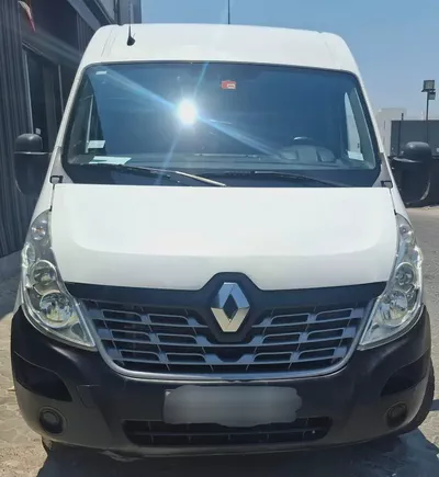 Renault Master 2020 2.3T Panel Van (L4H3) GCC Specs - Excellent Condition-2