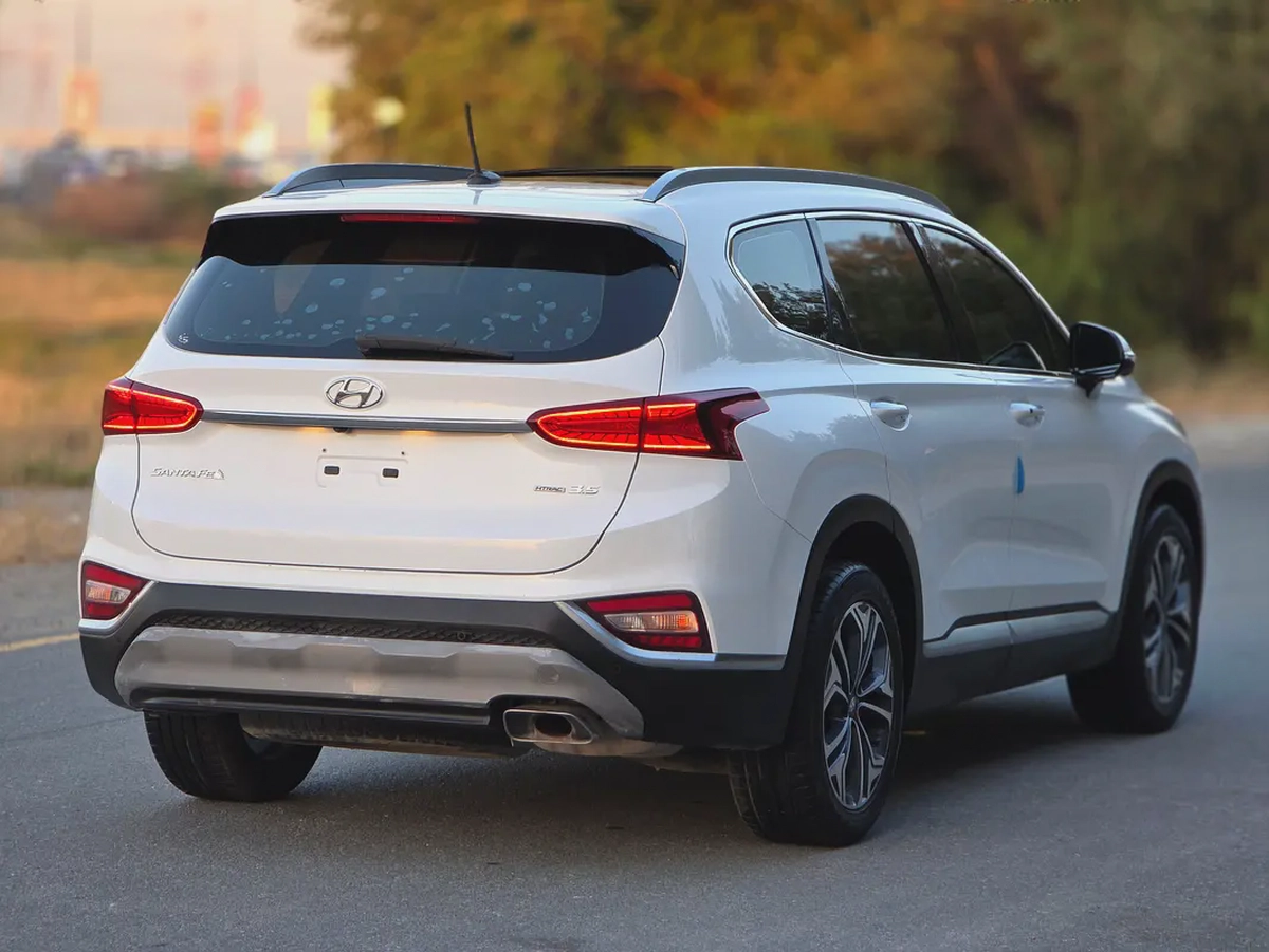 Hyundai Santa Fe 2020 Premium Plus | GCC Specs | Low Mileage | Pristine Condition-7-7