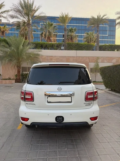 Nissan Patrol LE Titanium 2017 GCC Specs-3