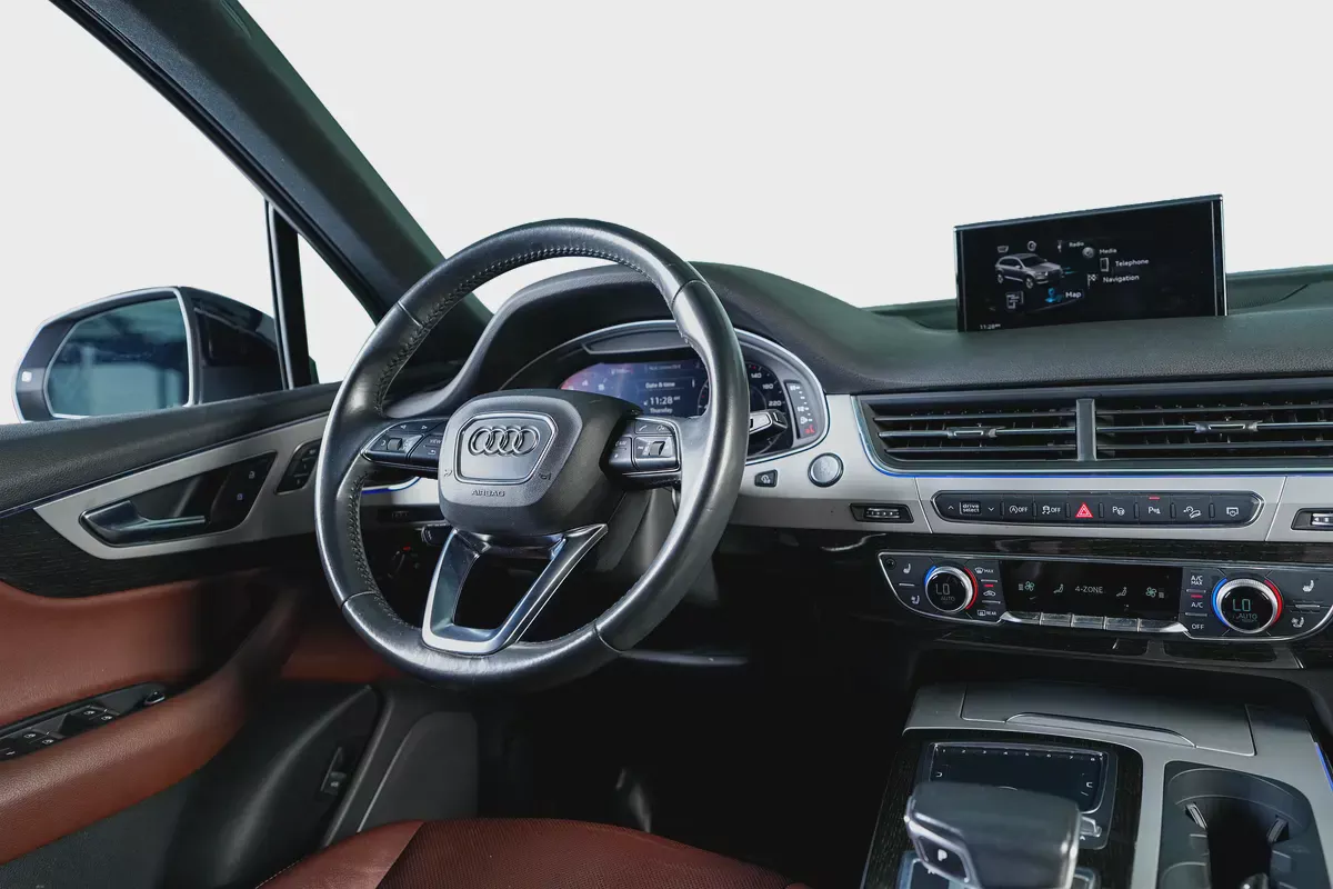 Audi Q7 SLine-GCC-7Seats-Premium Leather Interior-22 Inch S Design Rims-Excellent Condition-Audi FSH-11-11