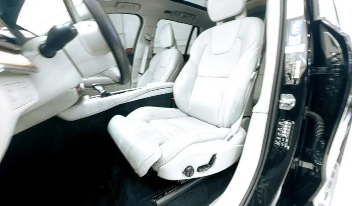 2020 Volvo XC90 T6 Inscription Highline 2.0L V4 // EMI starting from 2,100 AED-3-3