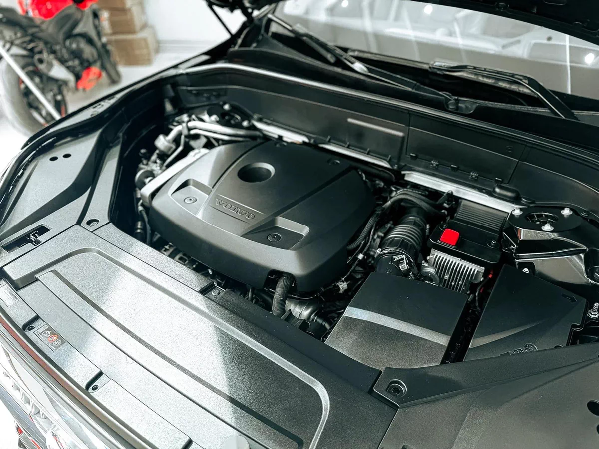 2020 Volvo XC90 T6 Inscription Highline 2.0L V4 // EMI starting from 2,100 AED-1-1