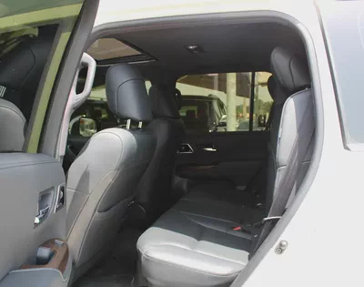 Toyota Land Cruiser VXR 2025 | GCC  Orginal piant-8
