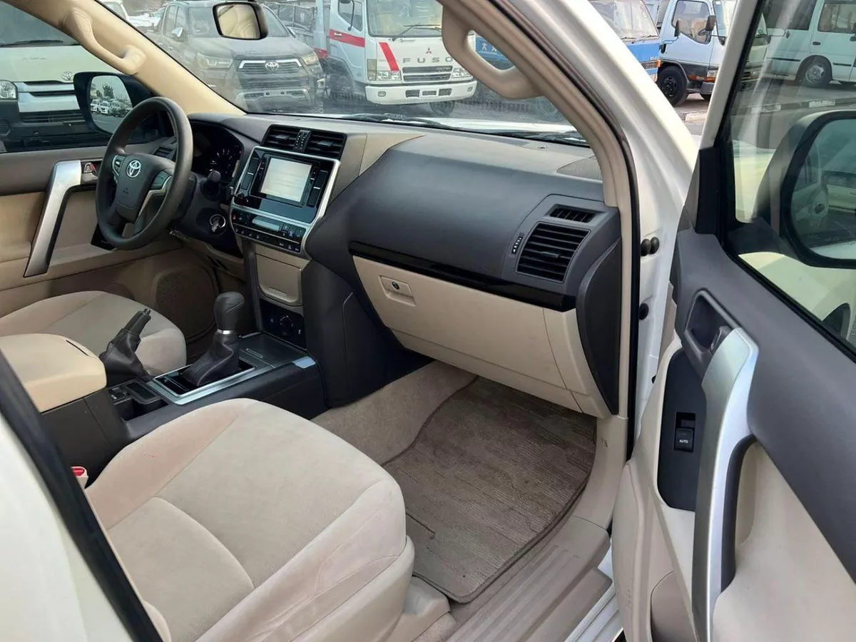 Toyota Prado TXL1 2023 Toyota Prado 2.7L V4-Petrol- AWD 4x4 - GCC -No Accident Free - 7 Seater - 3600-12-0