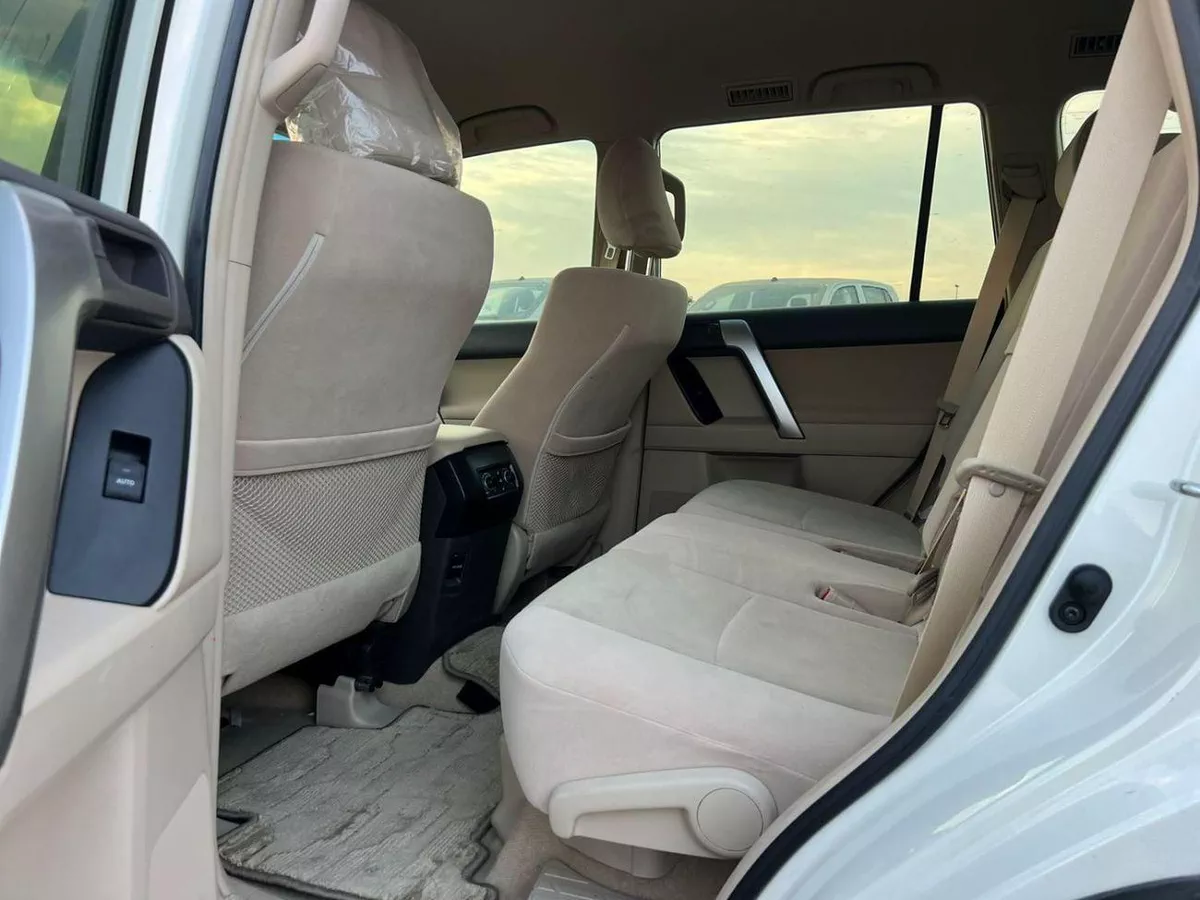 Toyota Prado TXL1 2023 Toyota Prado 2.7L V4-Petrol- AWD 4x4 - GCC -No Accident Free - 7 Seater - 3600-17-0
