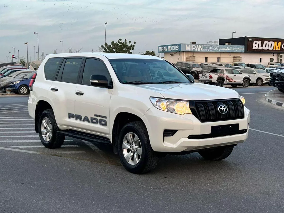 Toyota Prado TXL1 2023 Toyota Prado 2.7L V4-Petrol- AWD 4x4 - GCC -No Accident Free - 7 Seater - 3600