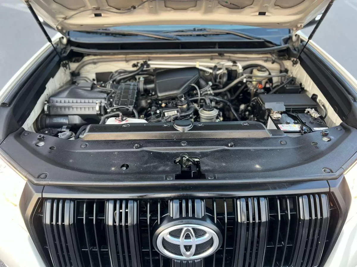 Toyota Prado TXL1 2023 Toyota Prado 2.7L V4-Petrol- AWD 4x4 - GCC -No Accident Free - 7 Seater - 3600-19-0