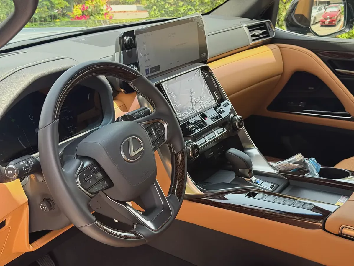 Lexus LX 700h Signature 2026 | Brand New | GCC Specs-6-6