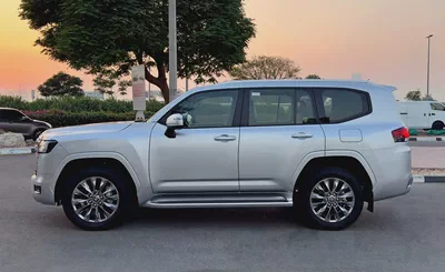 2024 Toyota Land Cruiser GXR 4.0, Dealer Warranty, GCC Specifications-3
