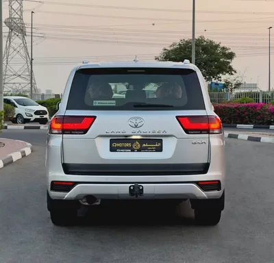 2024 Toyota Land Cruiser GXR 4.0, Dealer Warranty, GCC Specifications-5