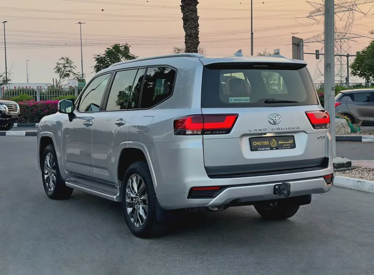 2024 Toyota Land Cruiser GXR 4.0, Dealer Warranty, GCC Specifications-4-4