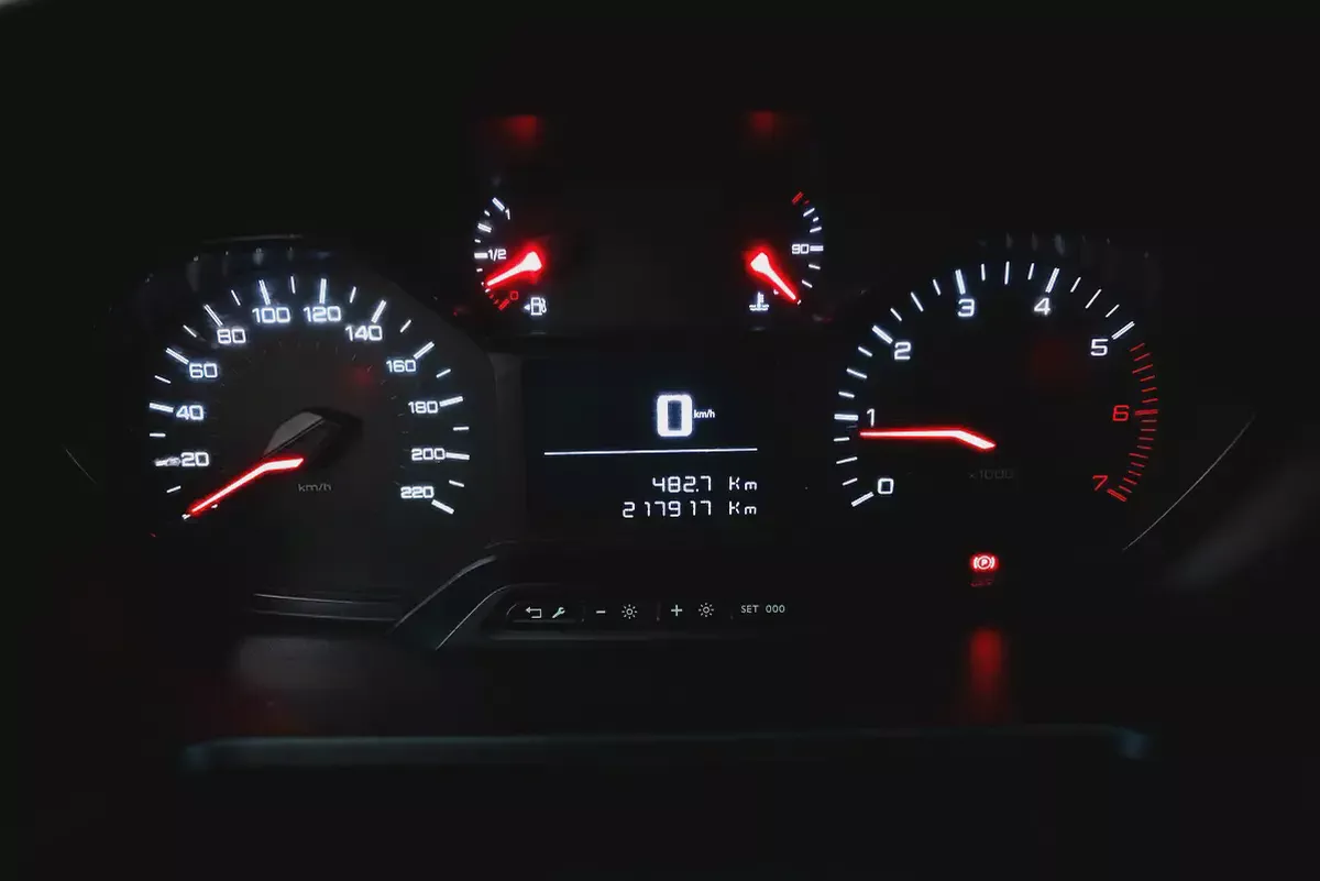 Peugeot Partner | Delivery Van | GCC Specs | Ref#P38254-10-10