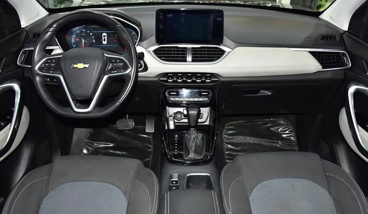 Chevrolet Captiva Premier ( 2023 Model ) in Grey Color GCC Specs-5-5