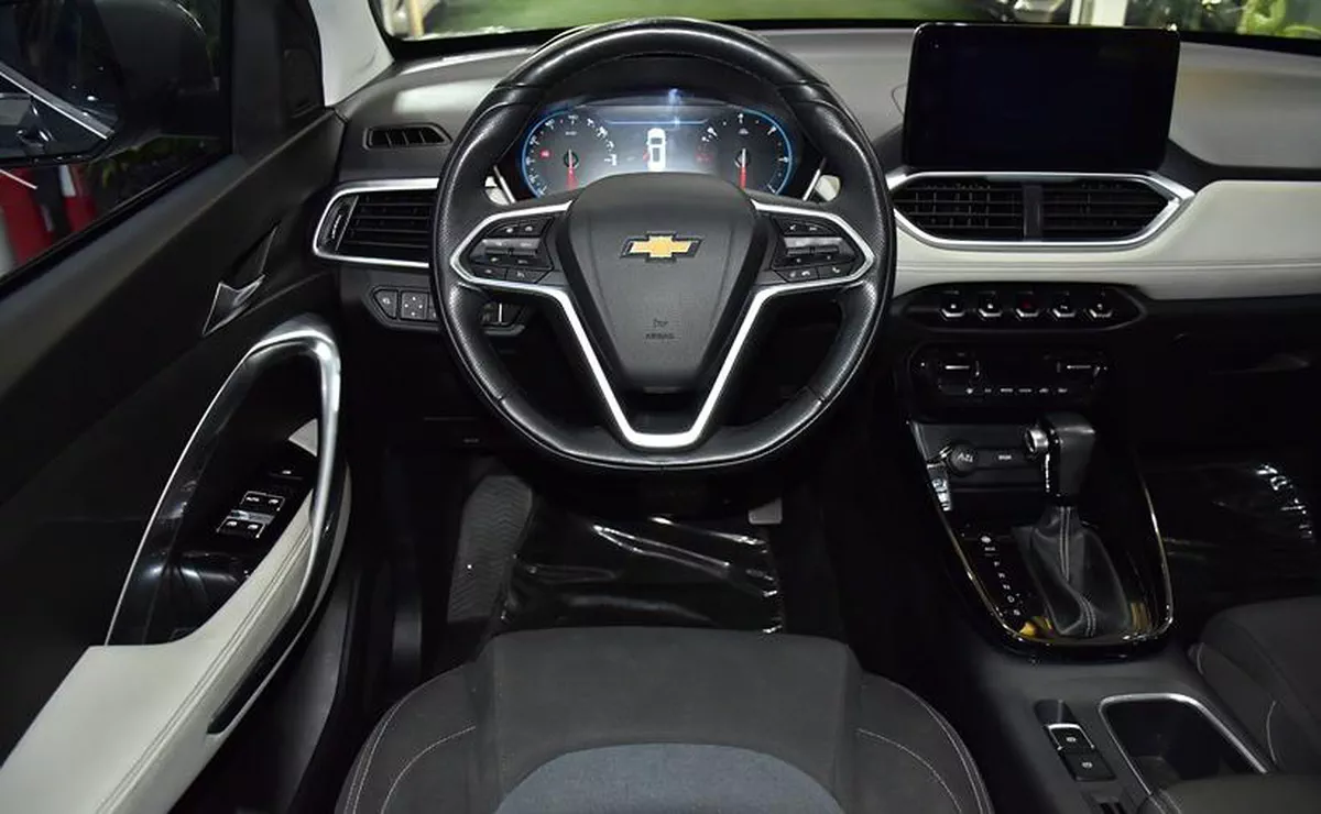Chevrolet Captiva Premier ( 2023 Model ) in Grey Color GCC Specs-10-10