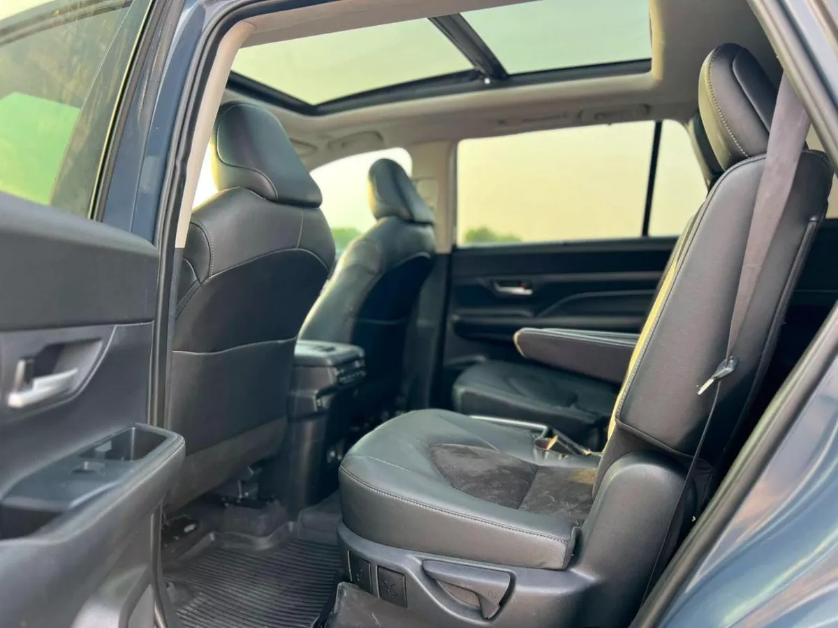 Toyota Grand Highlander  2024 Toyota Grand Highlander PLATINUM 2.4L V4 Turbo - Panoramic View - 360* 5 CAM - HUD - AWD 4x4 Fu-9-0