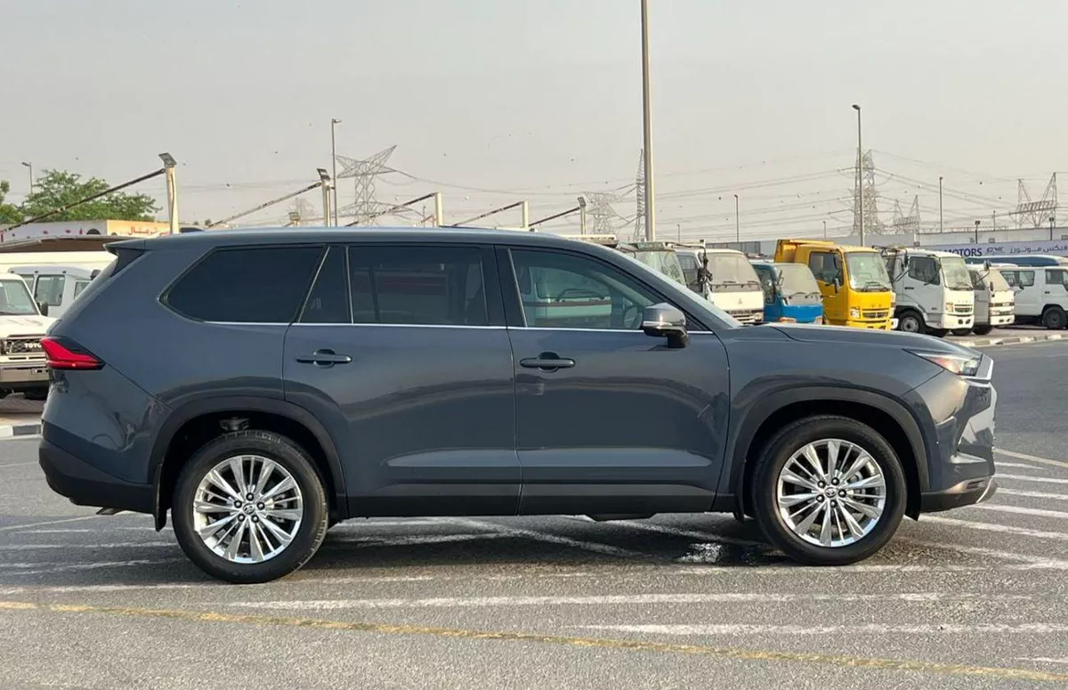 Toyota Grand Highlander  2024 Toyota Grand Highlander PLATINUM 2.4L V4 Turbo - Panoramic View - 360* 5 CAM - HUD - AWD 4x4 Fu-15-0