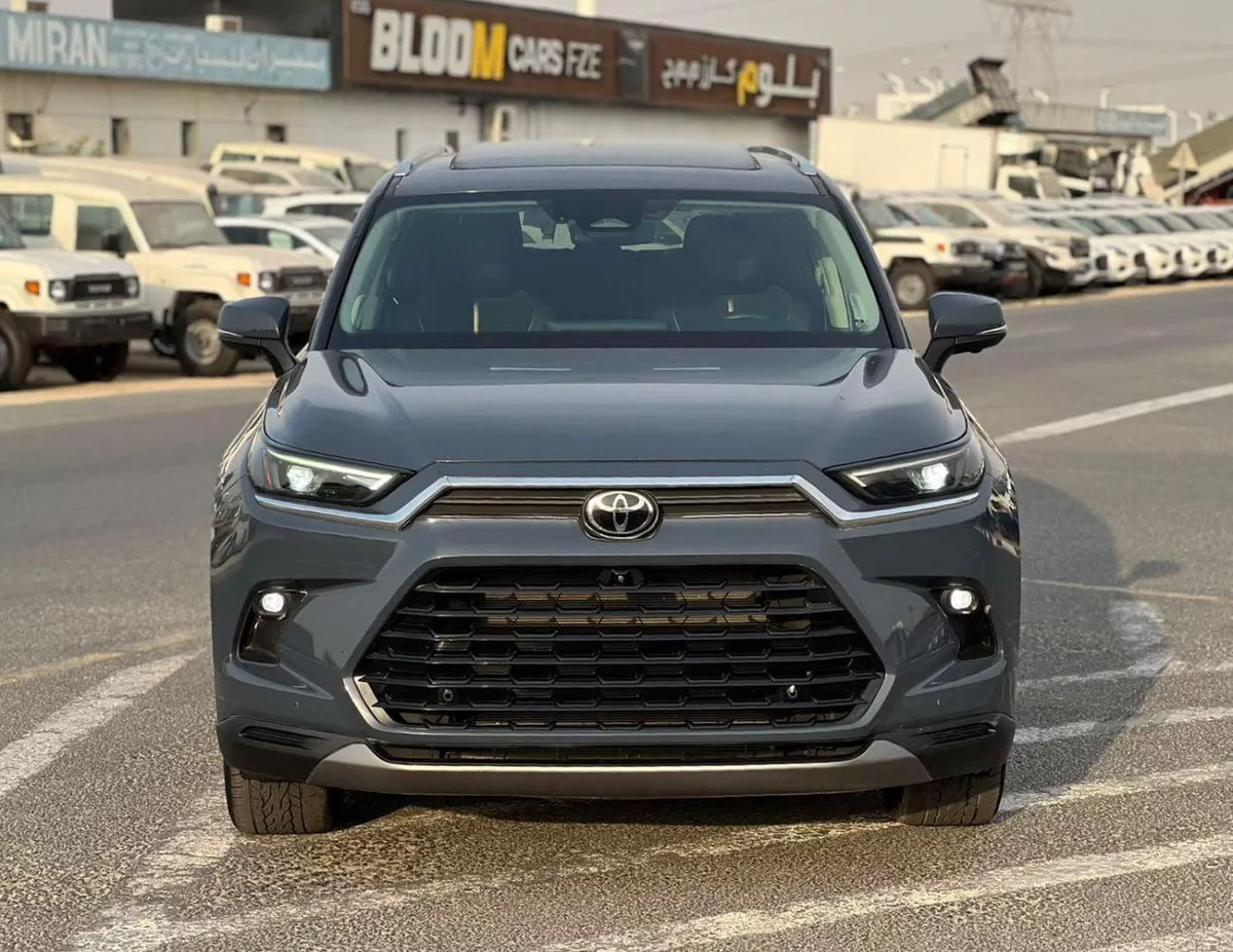 Toyota Grand Highlander  2024 Toyota Grand Highlander PLATINUM 2.4L V4 Turbo - Panoramic View - 360* 5 CAM - HUD - AWD 4x4 Fu-1-0