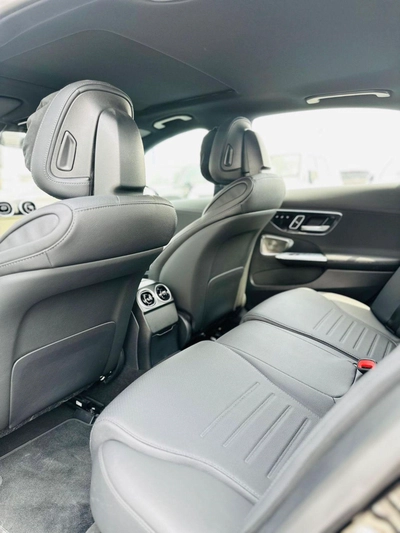 Mercedes-Benz C 200 AMG-5