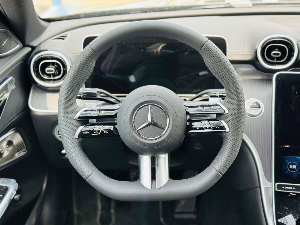 Mercedes-Benz C 200 AMG-3-3