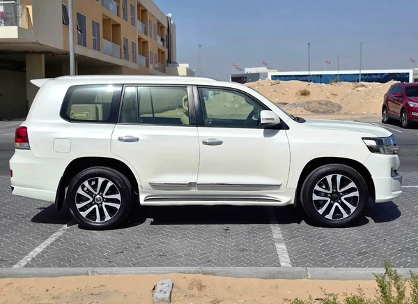 Toyota Land Cruiser GXR V6 Grand Touring 2019 GCC Specs