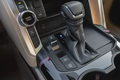 LAND CRUISER GXR | LC300 | 2026 | GCC | 4WD | V6 3.5L | 1 electric chair | Petrol | 7 seat |-18