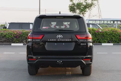 LAND CRUISER GXR | LC300 | 2026 | GCC | 4WD | V6 3.5L | 1 electric chair | Petrol | 7 seat |-4