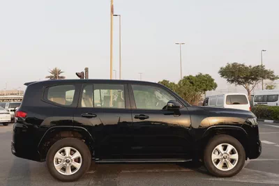 LAND CRUISER GXR | LC300 | 2026 | GCC | 4WD | V6 3.5L | 1 electric chair | Petrol | 7 seat |-6