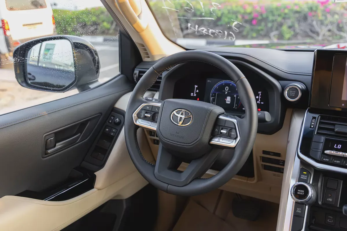 LAND CRUISER GXR | LC300 | 2026 | GCC | 4WD | V6 3.5L | 1 electric chair | Petrol | 7 seat |-10-10