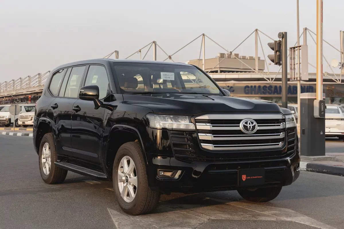 LAND CRUISER GXR | LC300 | 2026 | GCC | 4WD | V6 3.5L | 1 electric chair | Petrol | 7 seat |