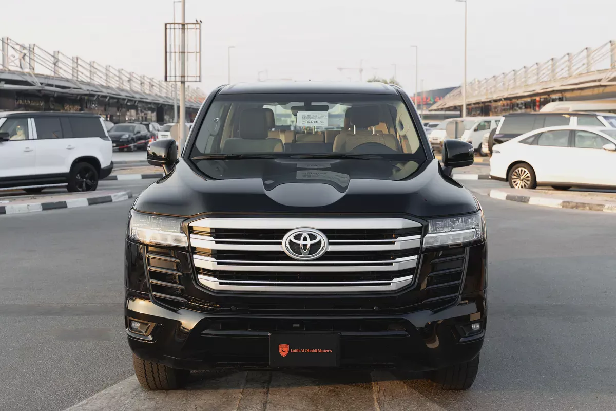 LAND CRUISER GXR | LC300 | 2026 | GCC | 4WD | V6 3.5L | 1 electric chair | Petrol | 7 seat |-1-1