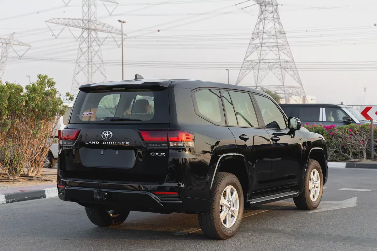 LAND CRUISER GXR | LC300 | 2026 | GCC | 4WD | V6 3.5L | 1 electric chair | Petrol | 7 seat |-3-3