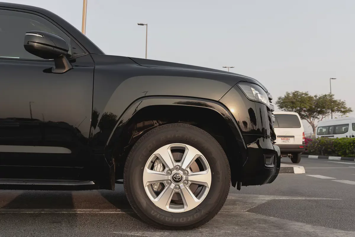 LAND CRUISER GXR | LC300 | 2026 | GCC | 4WD | V6 3.5L | 1 electric chair | Petrol | 7 seat |-7-7