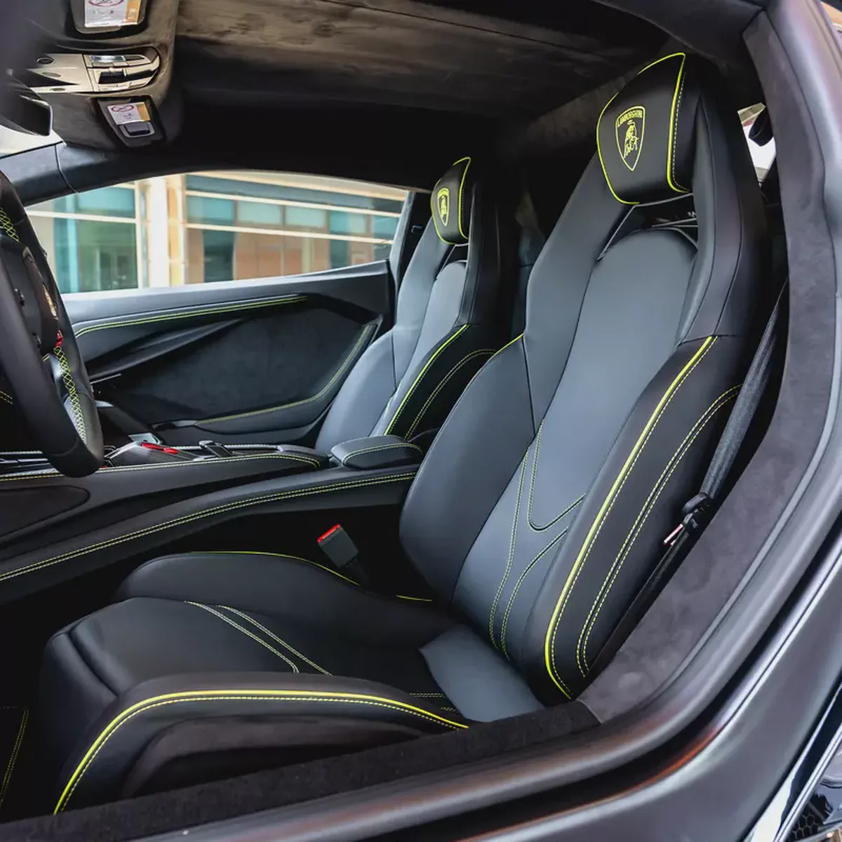 2024 LAMBORGHINI REVUELTO BRAND NEW ( FREE SERVICE CONTRACT )-10-10