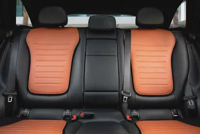 4,113 P.M |  GLC 200 Premium Plus | 0% Downpayment | Mercedes Warranty!-11