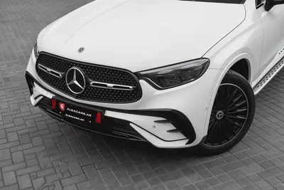 4,113 P.M |  GLC 200 Premium Plus | 0% Downpayment | Mercedes Warranty!-6