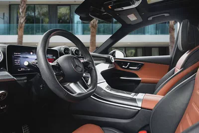 4,113 P.M |  GLC 200 Premium Plus | 0% Downpayment | Mercedes Warranty!-8