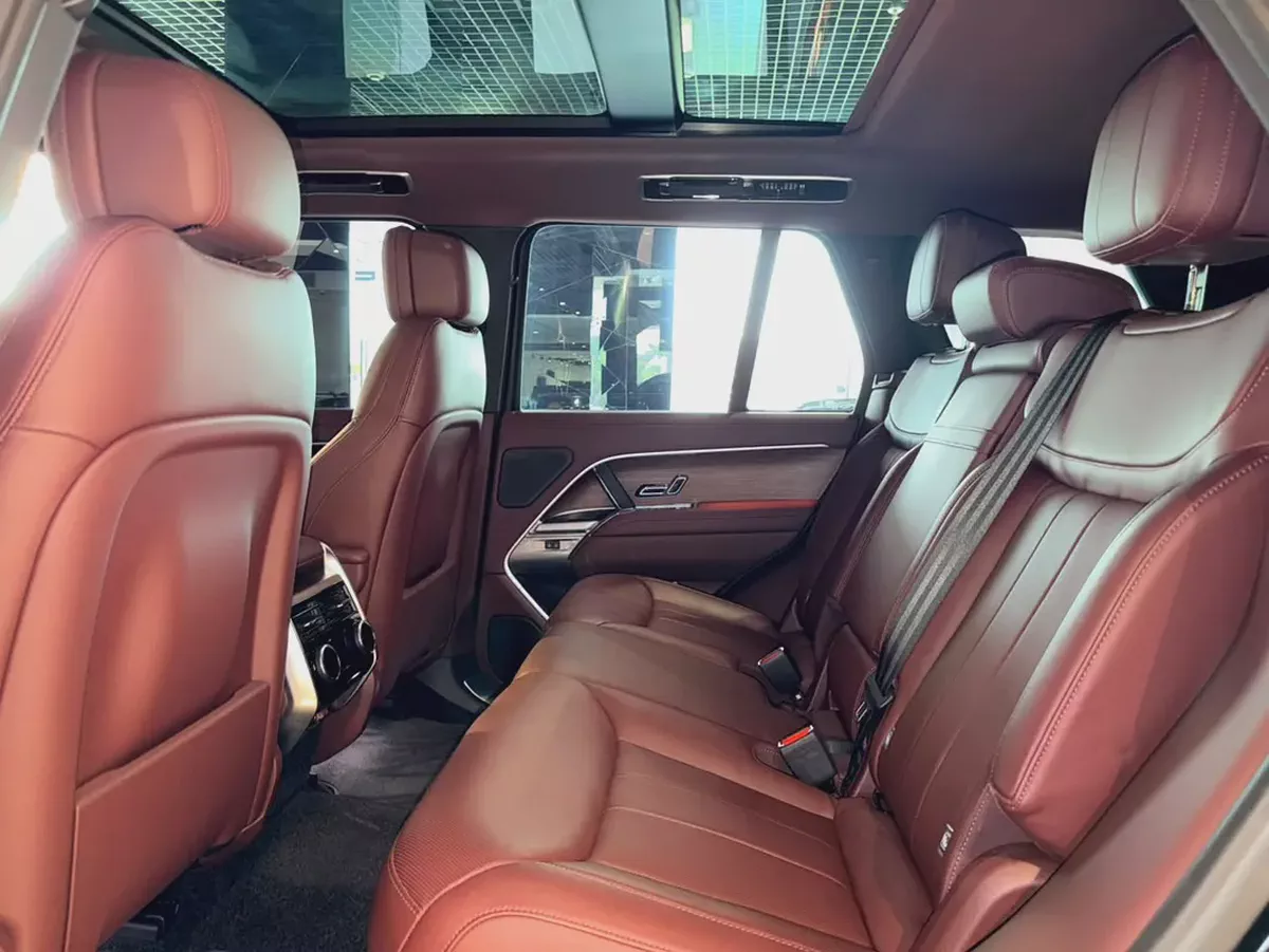 Range Rover Vogue HSE P530 | 2024 | GCC Specs | Warranty until  2029-10-10