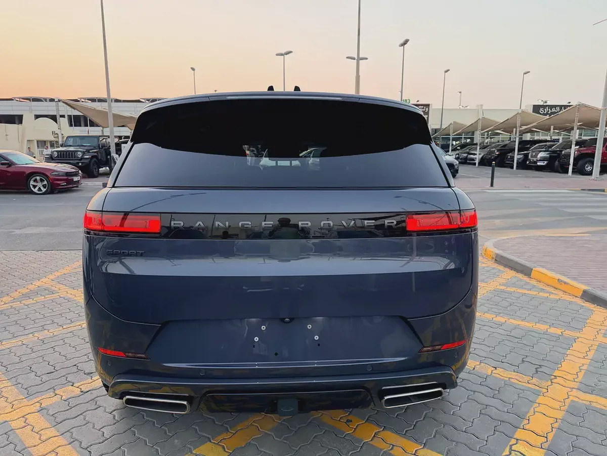 Brand New 2025 Land Rover Range Rover Sport P400 Dynamic HSE - Canadian Specs-3-3