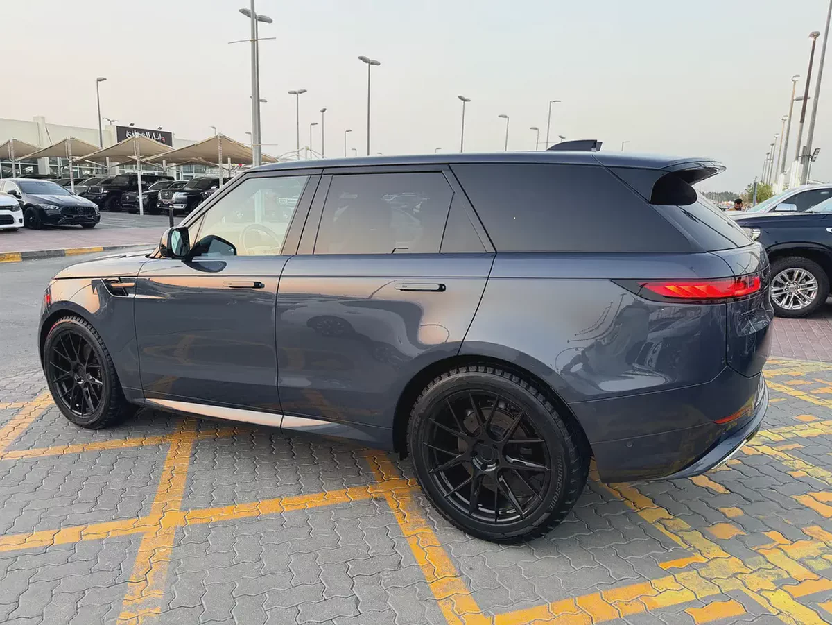 Brand New 2025 Land Rover Range Rover Sport P400 Dynamic HSE - Canadian Specs-5-5