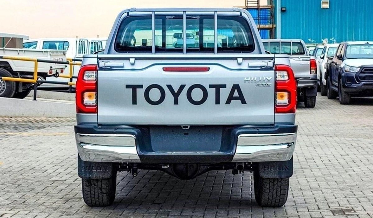 Toyota Hilux SGLX HILUX 2.4L SR5  MT DIESEL 2024-4-0