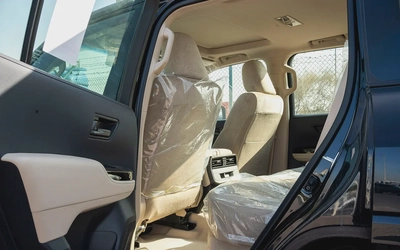 Toyota Land Cruiser GXR 3.5L petrol 2026 with sunroof and 360 camera-16