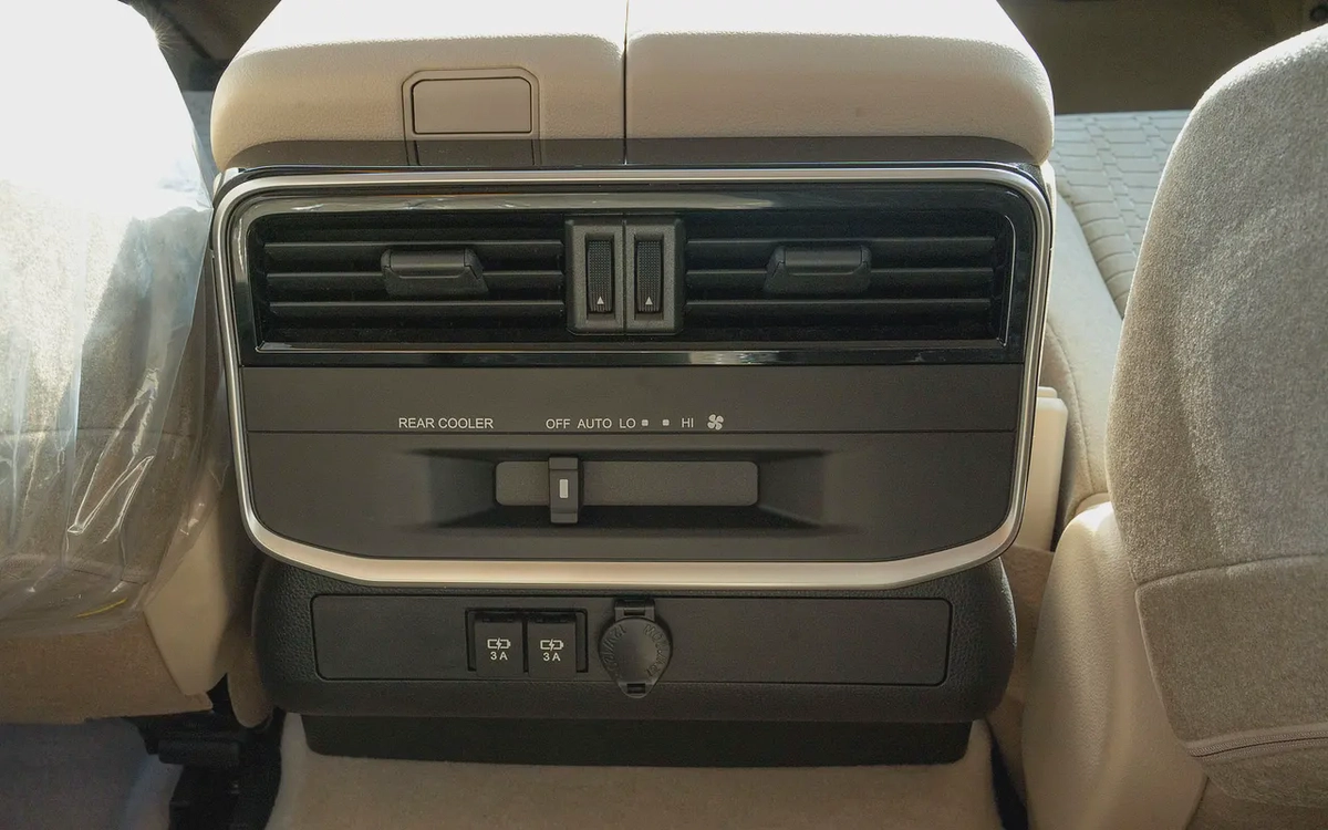 Toyota Land Cruiser GXR 3.5L petrol 2026 with sunroof and 360 camera-18-18