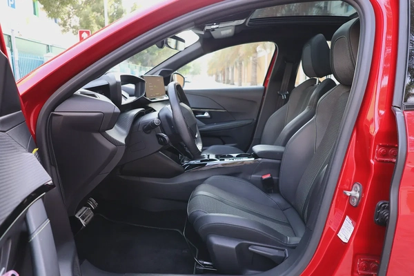 -Peugeot 208-GT-2023-53000km-GCC SPECS-UNDER WARRANTY-EXCELLENT CONDITION