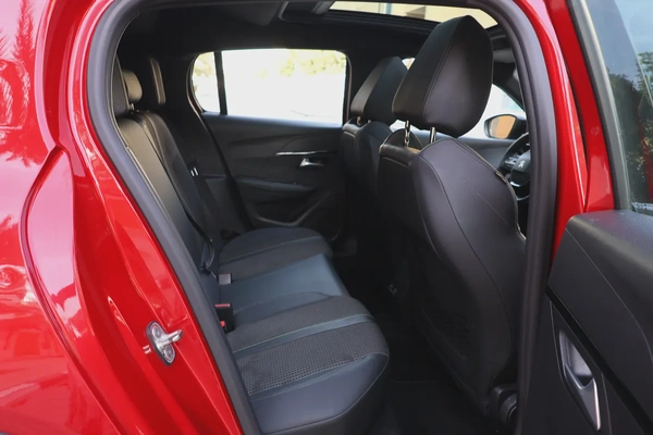 -Peugeot 208-GT-2023-53000km-GCC SPECS-UNDER WARRANTY-EXCELLENT CONDITION