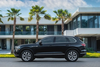 2,076 P.M | Touareg Highline | 0% Downpayment | Under Warranty!-1