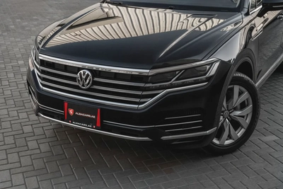 2,076 P.M | Touareg Highline | 0% Downpayment | Under Warranty!-6