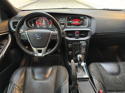 Gulf Specs 2016 VOLVO V40 T5 R-Design 2.0Litre V4 Turbo-Charged (Agency Maintained Till-Date)-10