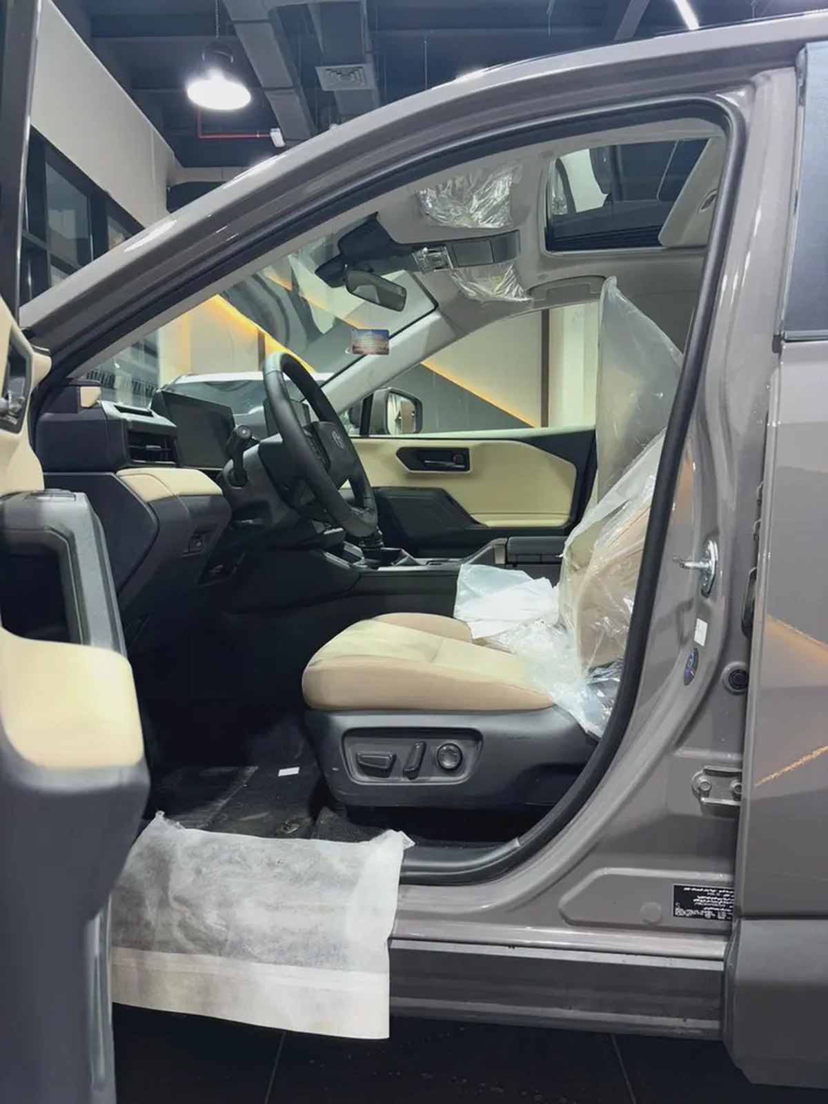 2026 Toyota RAV4 XLE HYBRID 2.5L GCC Specs - Brand New Condition تويوتا RAV4 XLE هايبرد 2.5 لتر-12-12