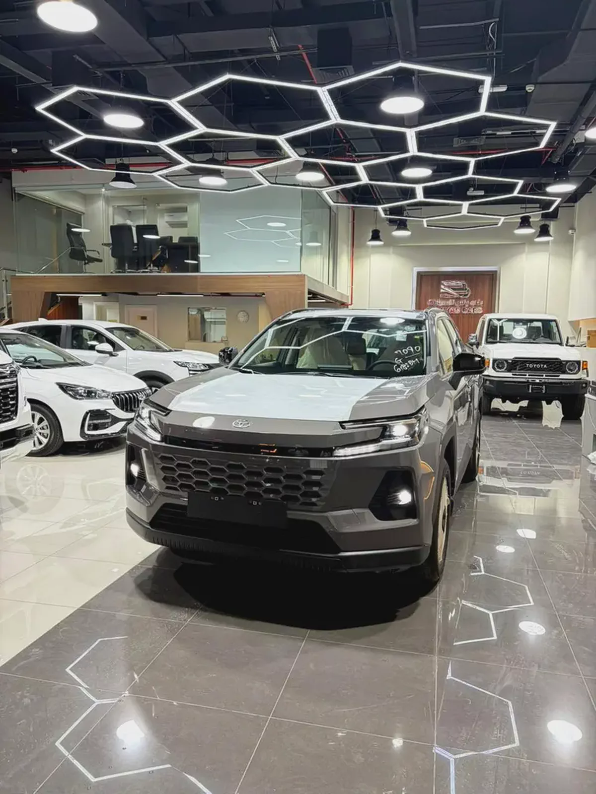 2026 Toyota RAV4 XLE HYBRID 2.5L GCC Specs - Brand New Condition تويوتا RAV4 XLE هايبرد 2.5 لتر