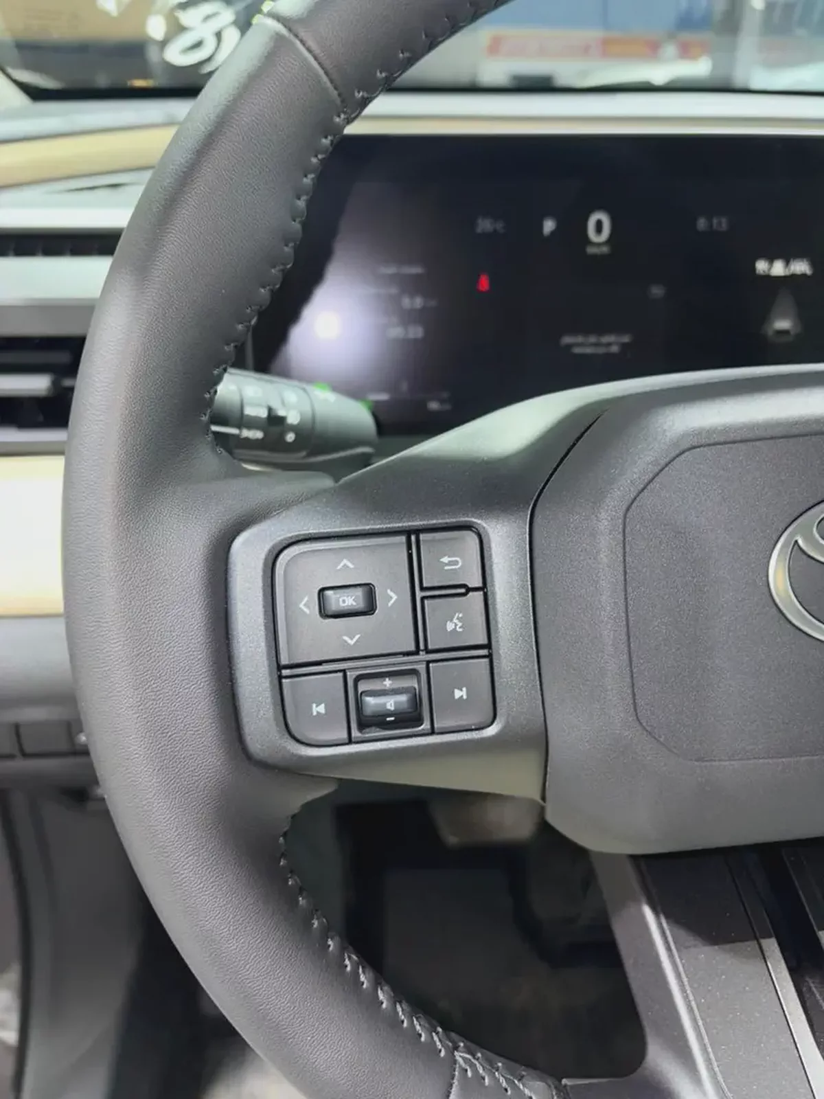 2026 Toyota RAV4 XLE HYBRID 2.5L GCC Specs - Brand New Condition تويوتا RAV4 XLE هايبرد 2.5 لتر-7-7